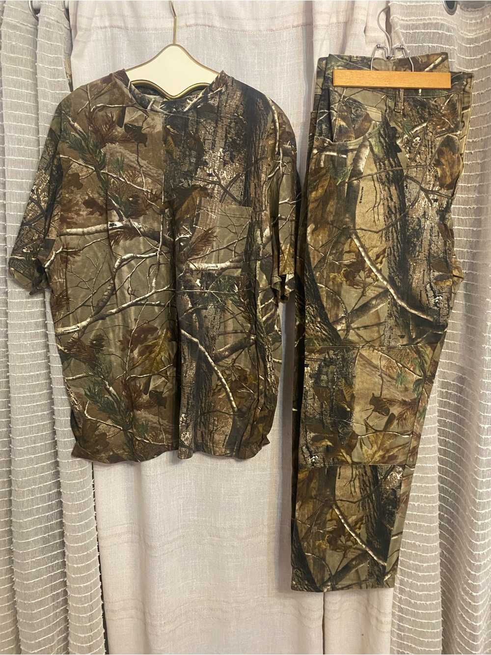 VTG Gorpcore Wrangler Double Knee Camo Jeans + Liberty Pocket Tee Set (42x30)